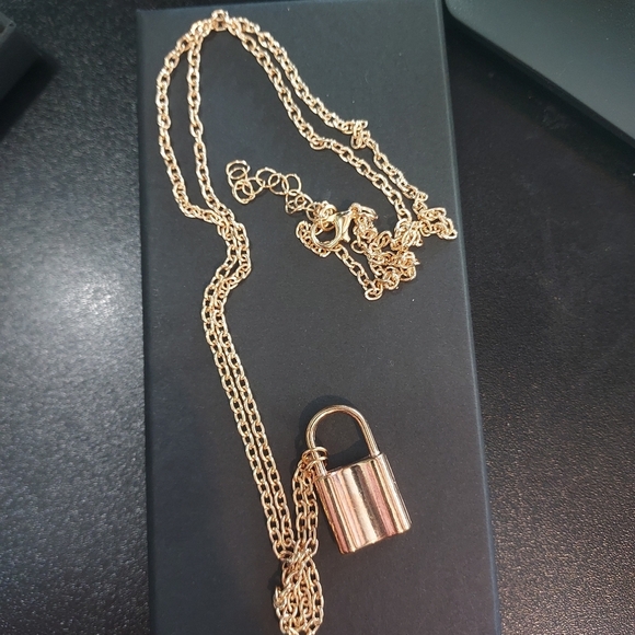 Necklace with lock gold plated - Picture 5 of 7